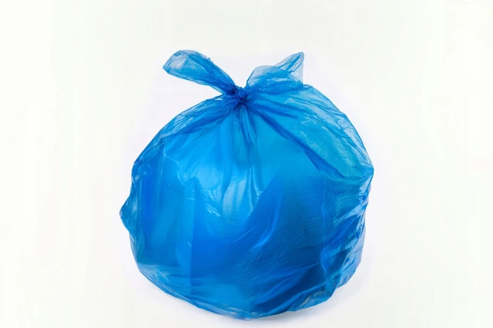 Worki-na-smieci-zapachowe-zawiazywane-fresh-60L-10-szt-niebieskie-pojemne-Marka-Forte.jpg