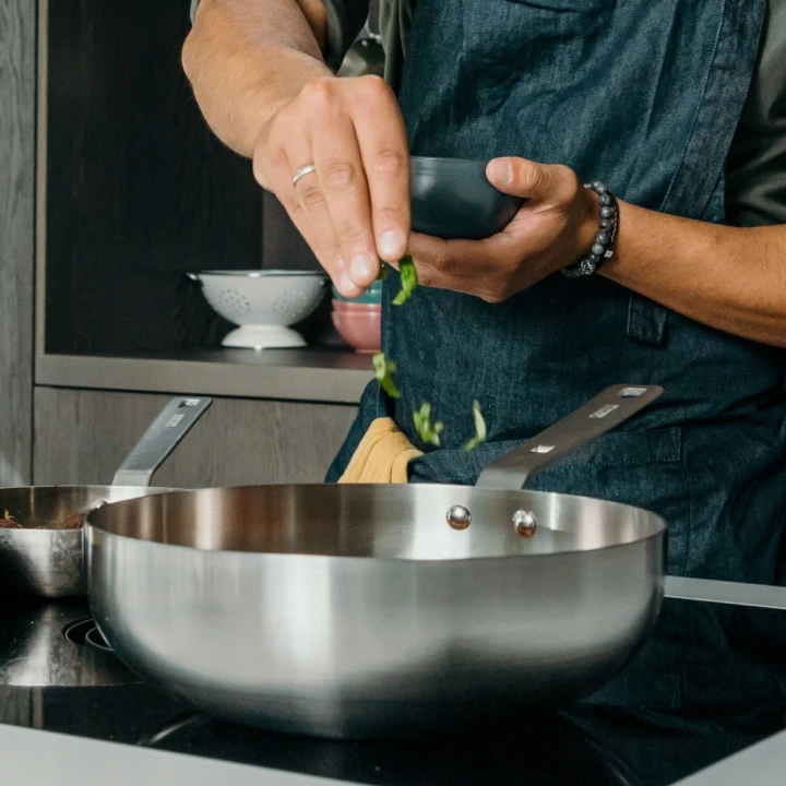 Patelnia Wok ze Stali Nierdzewnej 28cm Skottsberg