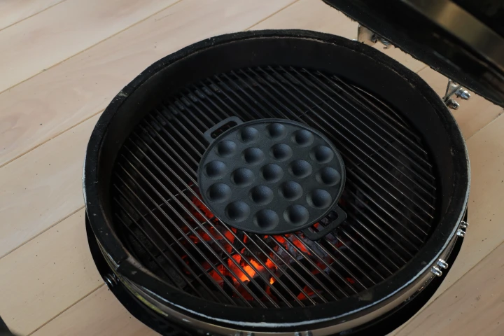 skottsberg_castiron_mood_poffertjespan_1.JPG